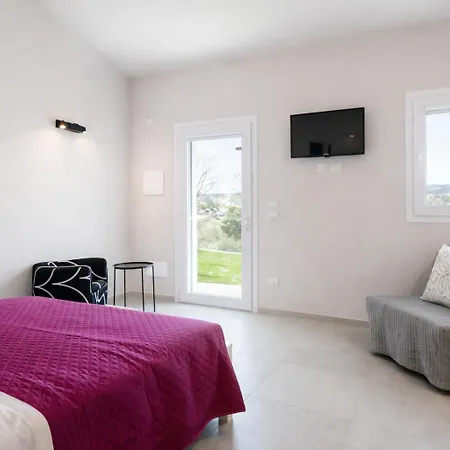 Podere N.8 Bio Casale Maremma Lantgård